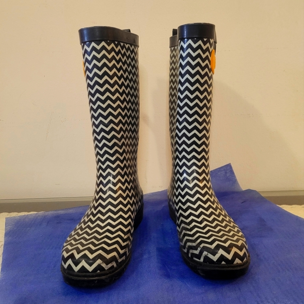 Capelli NY rain boots